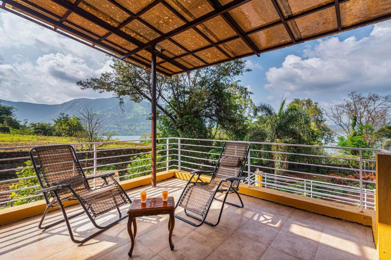 Ekam Lake House By Stayvista With Mountain & Lake Views, Outdoor Jacuzzi, Sauna, Modern Amenities & Kitchen Garden Pune Dış mekan fotoğraf