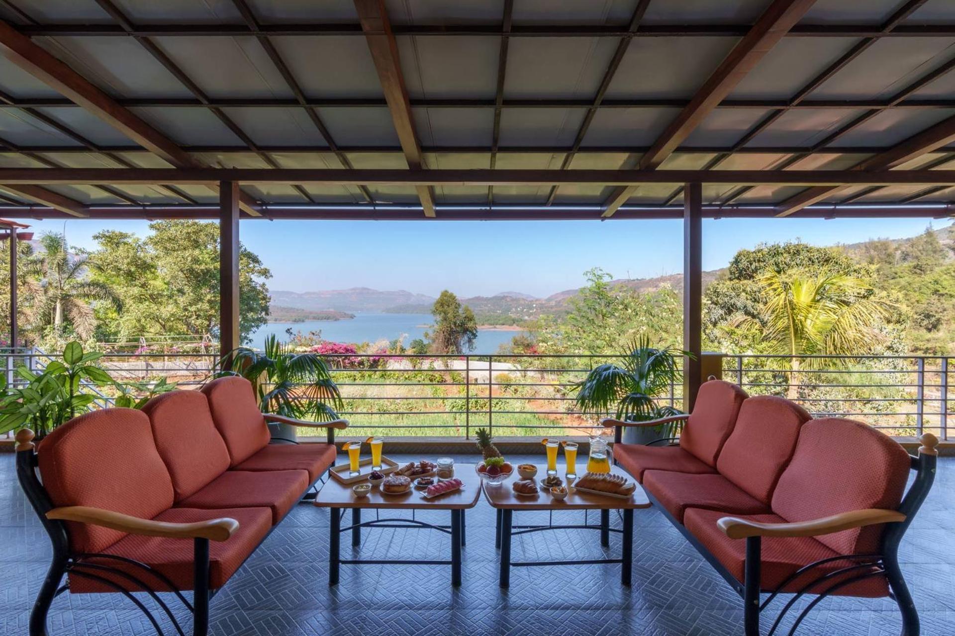 Ekam Lake House By Stayvista With Mountain & Lake Views, Outdoor Jacuzzi, Sauna, Modern Amenities & Kitchen Garden Pune Dış mekan fotoğraf