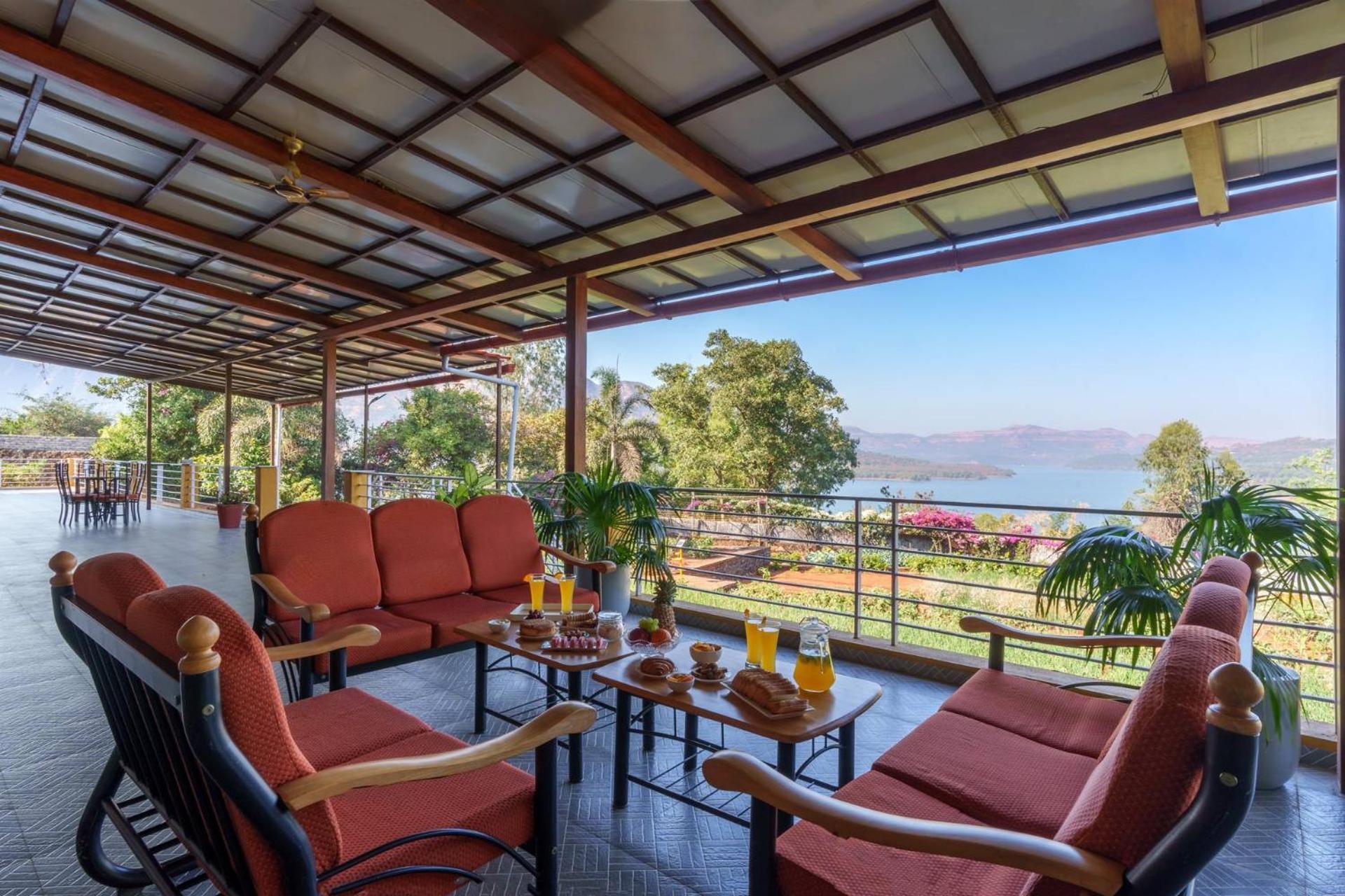 Ekam Lake House By Stayvista With Mountain & Lake Views, Outdoor Jacuzzi, Sauna, Modern Amenities & Kitchen Garden Pune Dış mekan fotoğraf